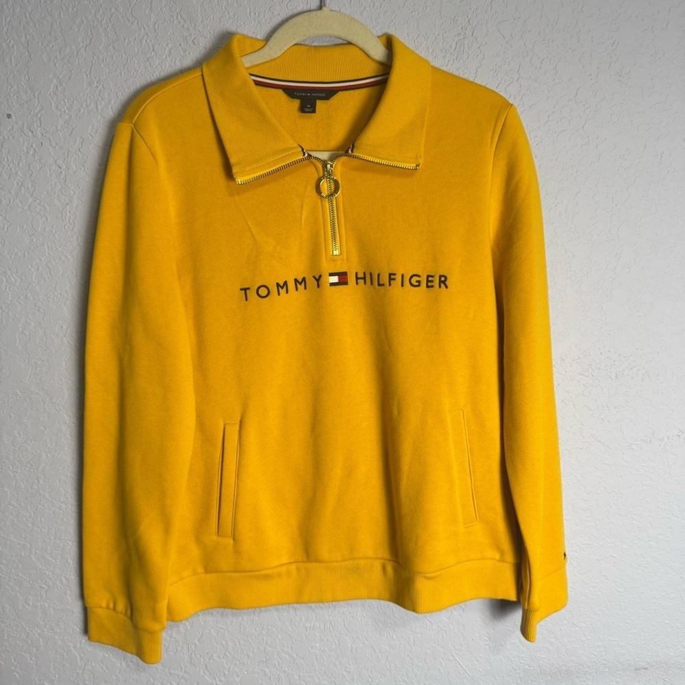 Tommy Hilfiger Women’s Vintage Yellow 1/4 Zip Sweatshirt Medium